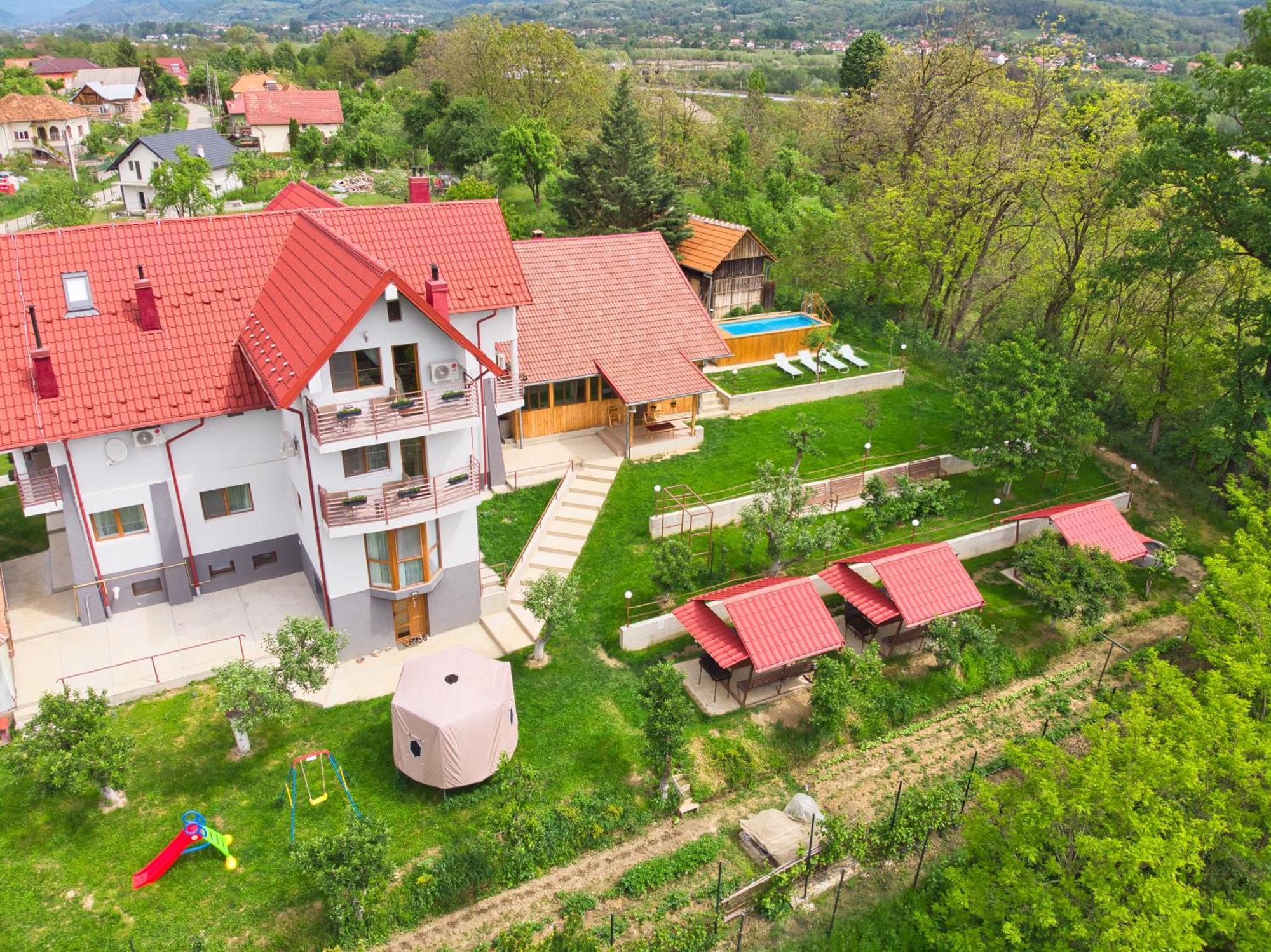 Perla Argesului, Ciubar, Piscina, Lift, Gratar, Cabana, Pensiuni, Hotel Cazare Transfagarasan Curtea De Arges Albestii de Arges Экстерьер фото