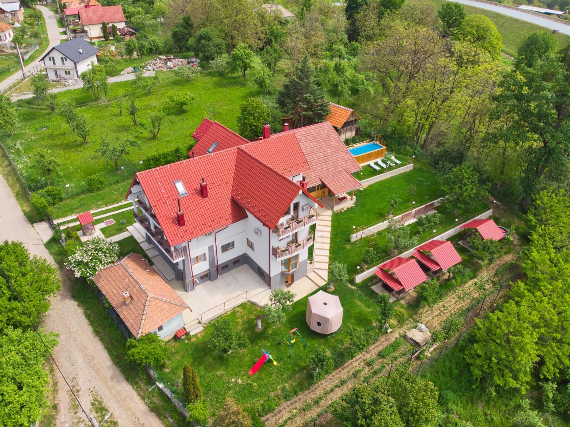 Perla Argesului, Ciubar, Piscina, Lift, Gratar, Cabana, Pensiuni, Hotel Cazare Transfagarasan Curtea De Arges Albestii de Arges Экстерьер фото